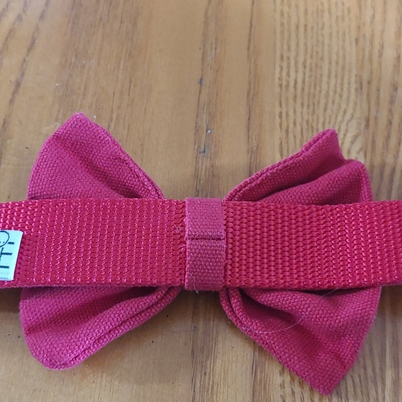 Red canvas bowtie dog collar 10-16". MidLee Medium - Picture 2 of 4